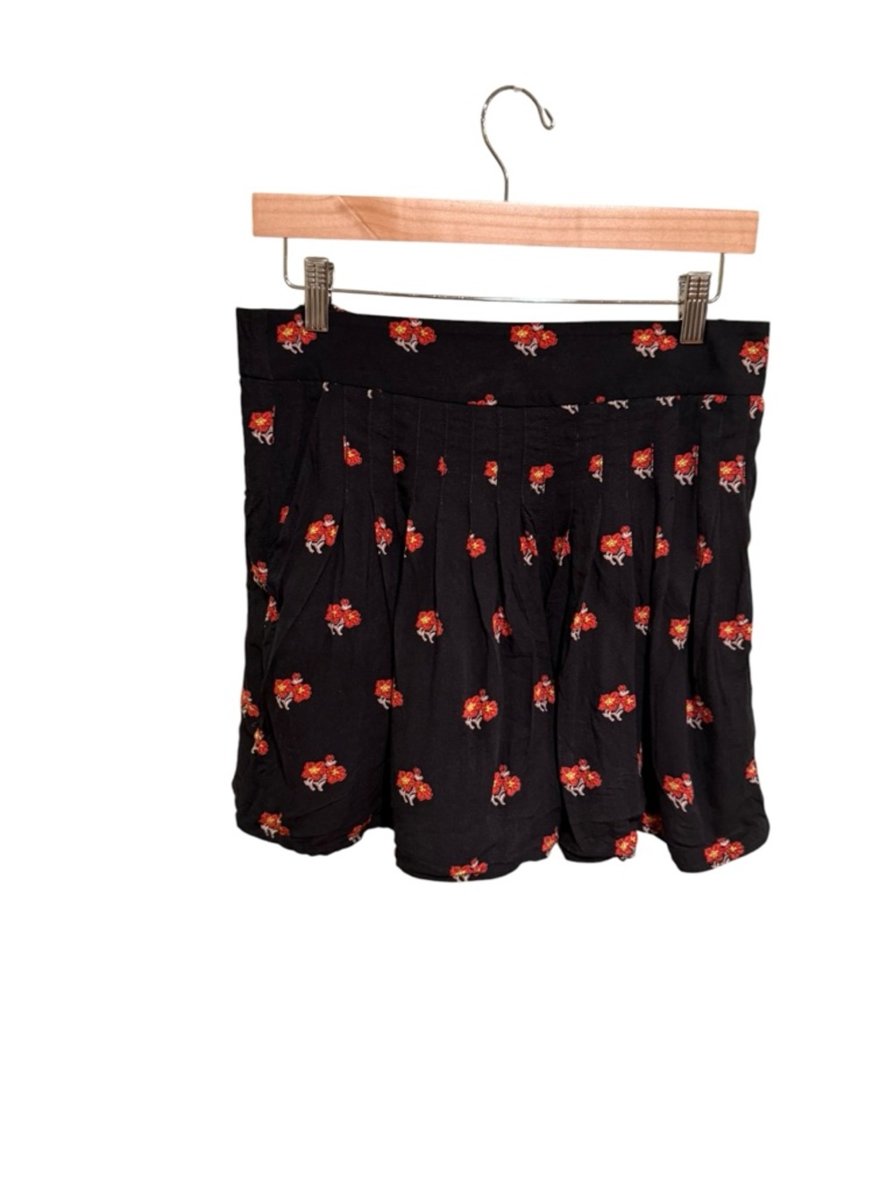 Maeve by Anthropologie Dark Navy High-Waist Floral Shorts - Size Small